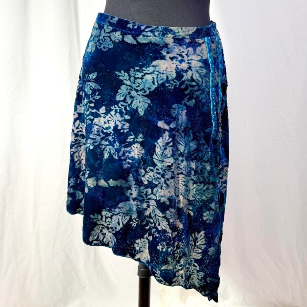 Y2K DKNY Jeans Burnout Velvet Asymmetrical Skirt – Size S